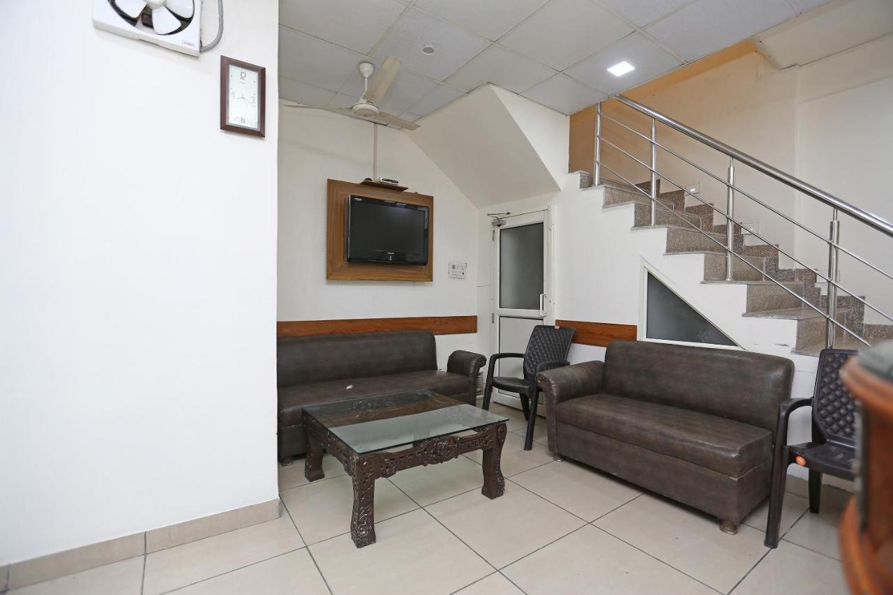Oyo Flagship 9554 Hotel Grand Plaza Faridabad Exterior photo